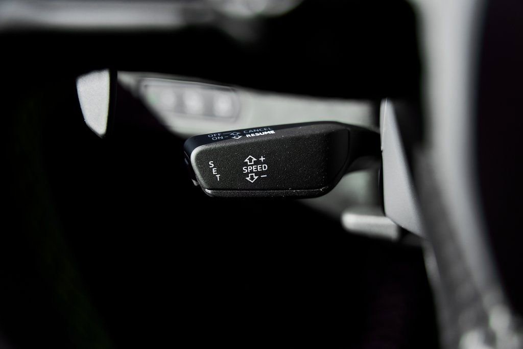 2025 Lamborghini Revuelto Base AWD