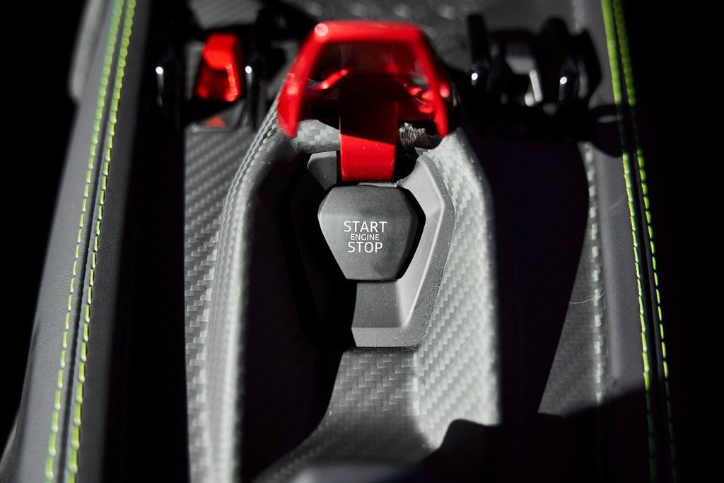 2025 Lamborghini Revuelto Base AWD