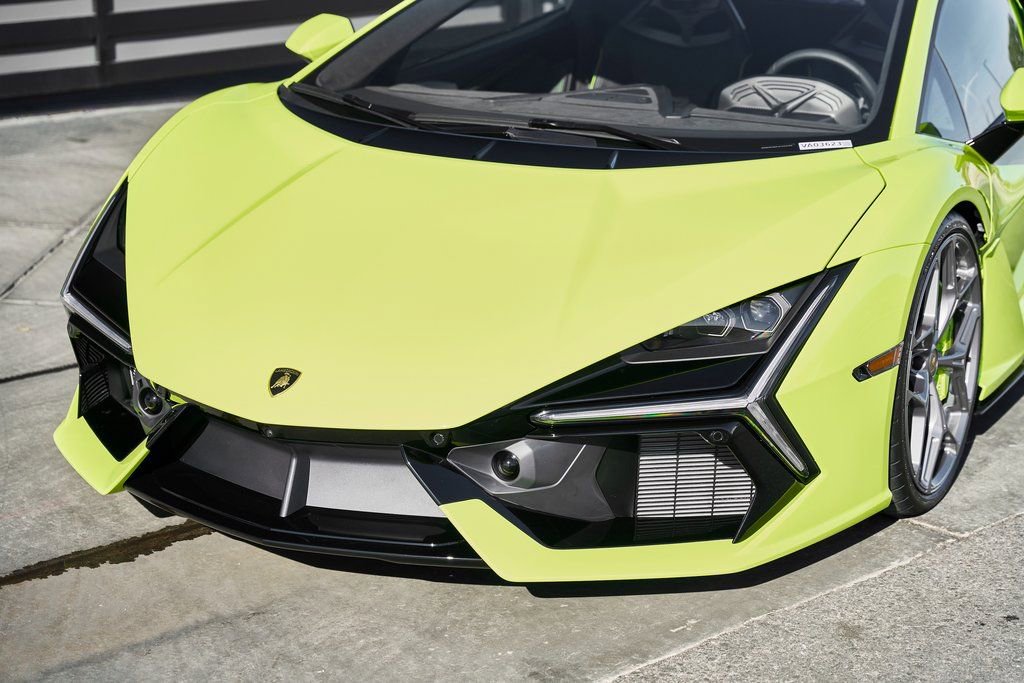 2025 Lamborghini Revuelto Base AWD