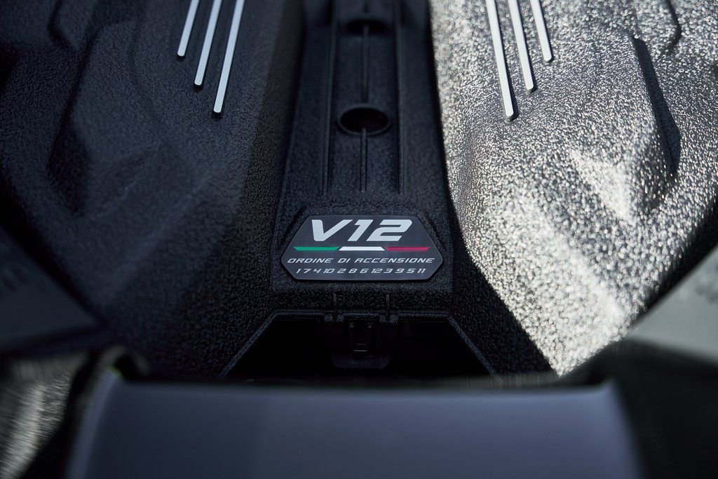 2025 Lamborghini Revuelto Base AWD