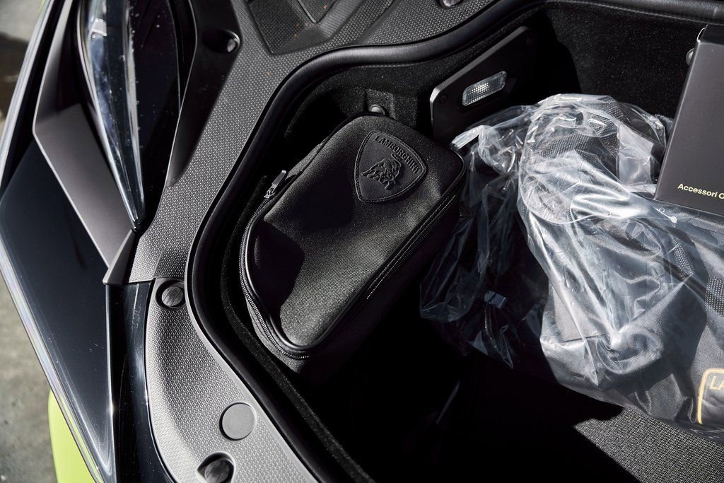 2025 Lamborghini Revuelto Base AWD