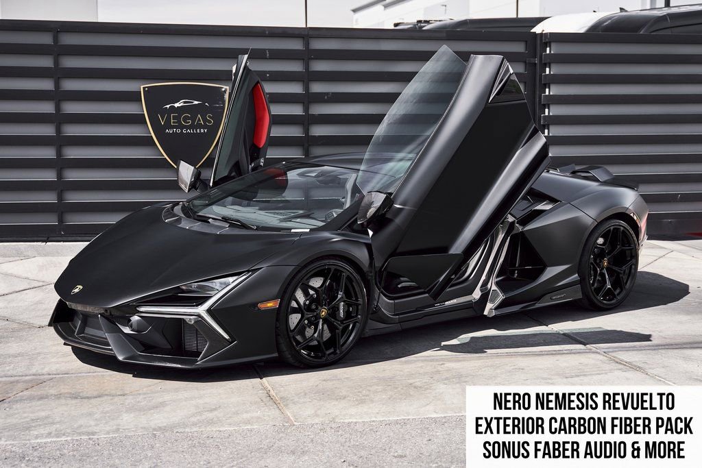 2025 Lamborghini Revuelto Base AWD