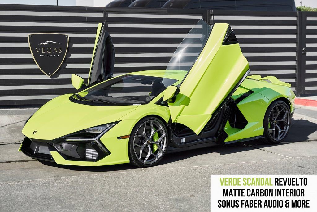 2025 Lamborghini Revuelto Base AWD