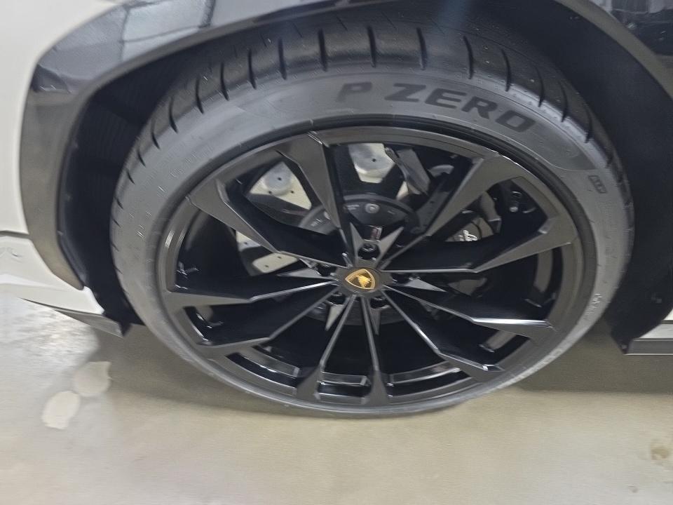 2024 Lamborghini Urus S AWD