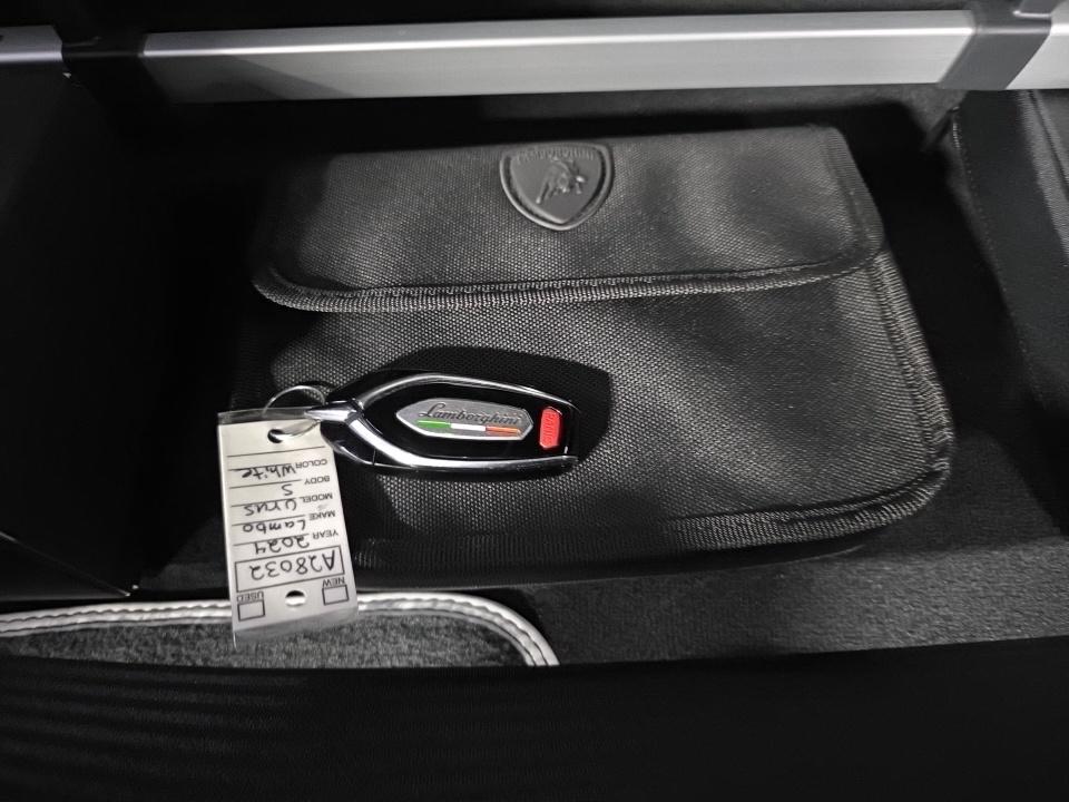 2024 Lamborghini Urus S AWD