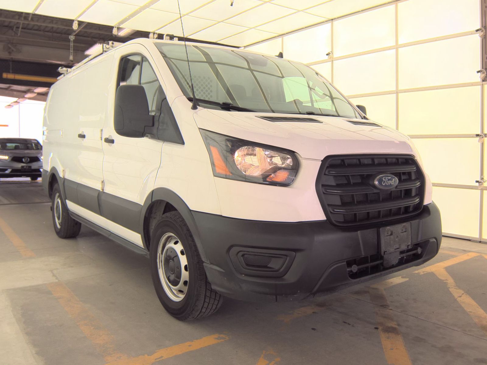 FORD TRANSIT 150 - 5
