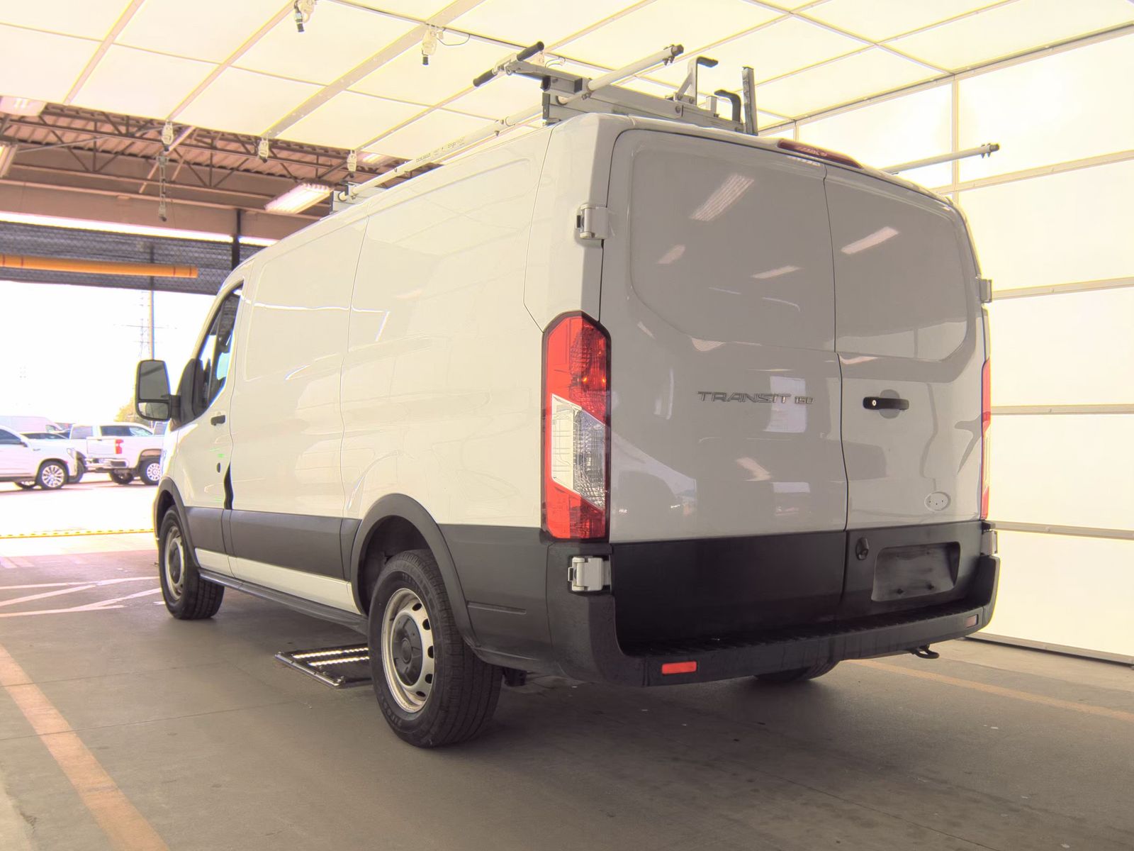 FORD TRANSIT 150 - 9