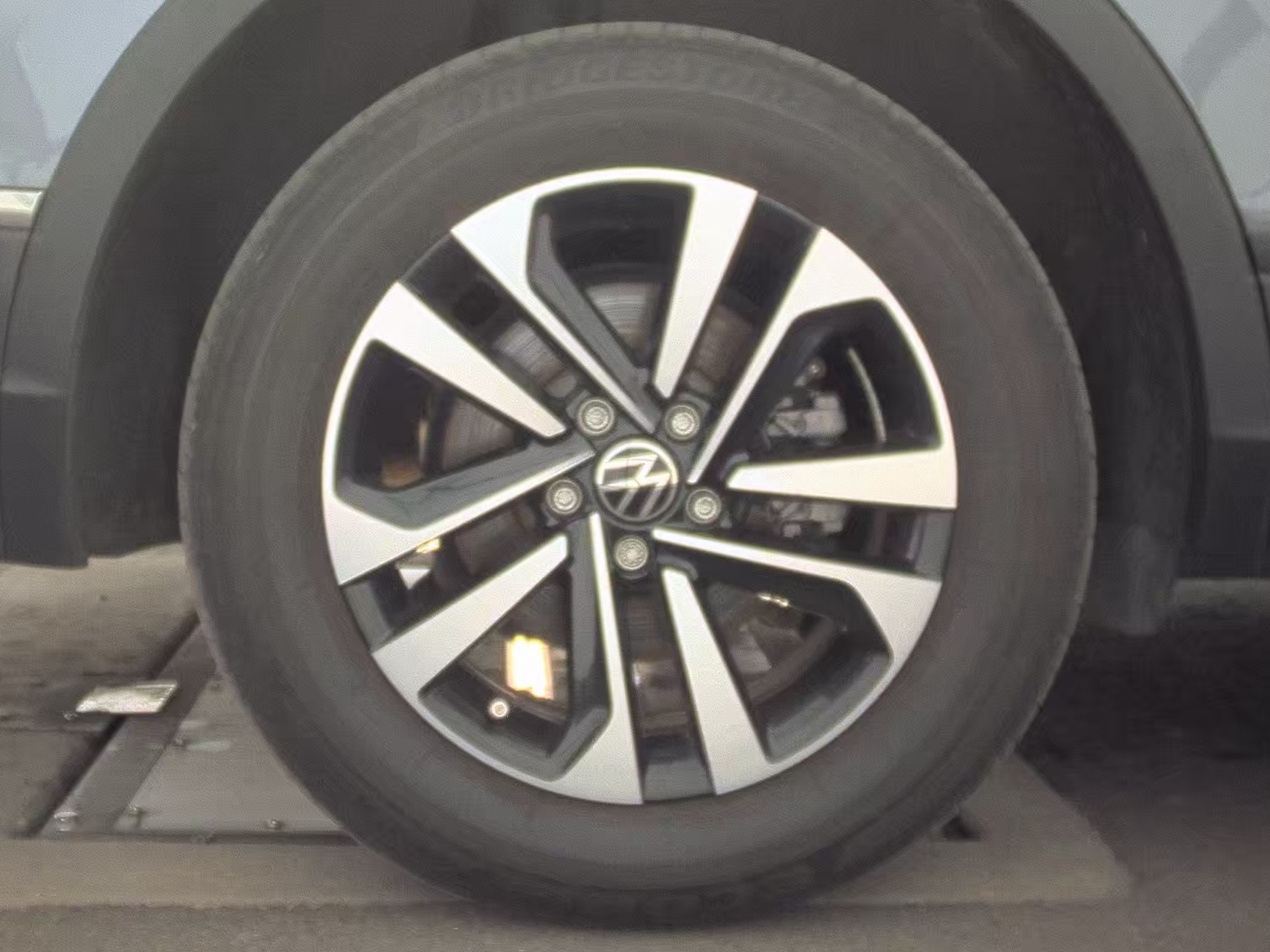 2024 Volkswagen Tiguan 2.0T S FWD