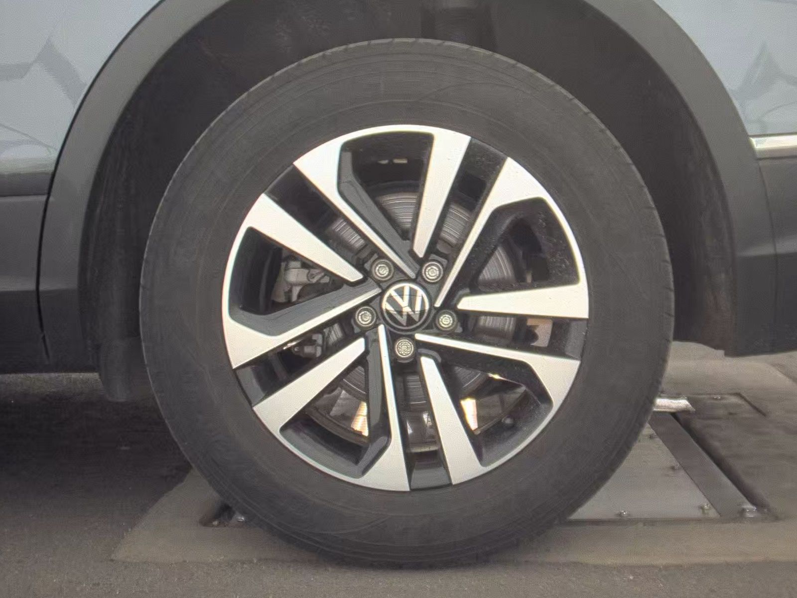 2024 Volkswagen Tiguan 2.0T S FWD