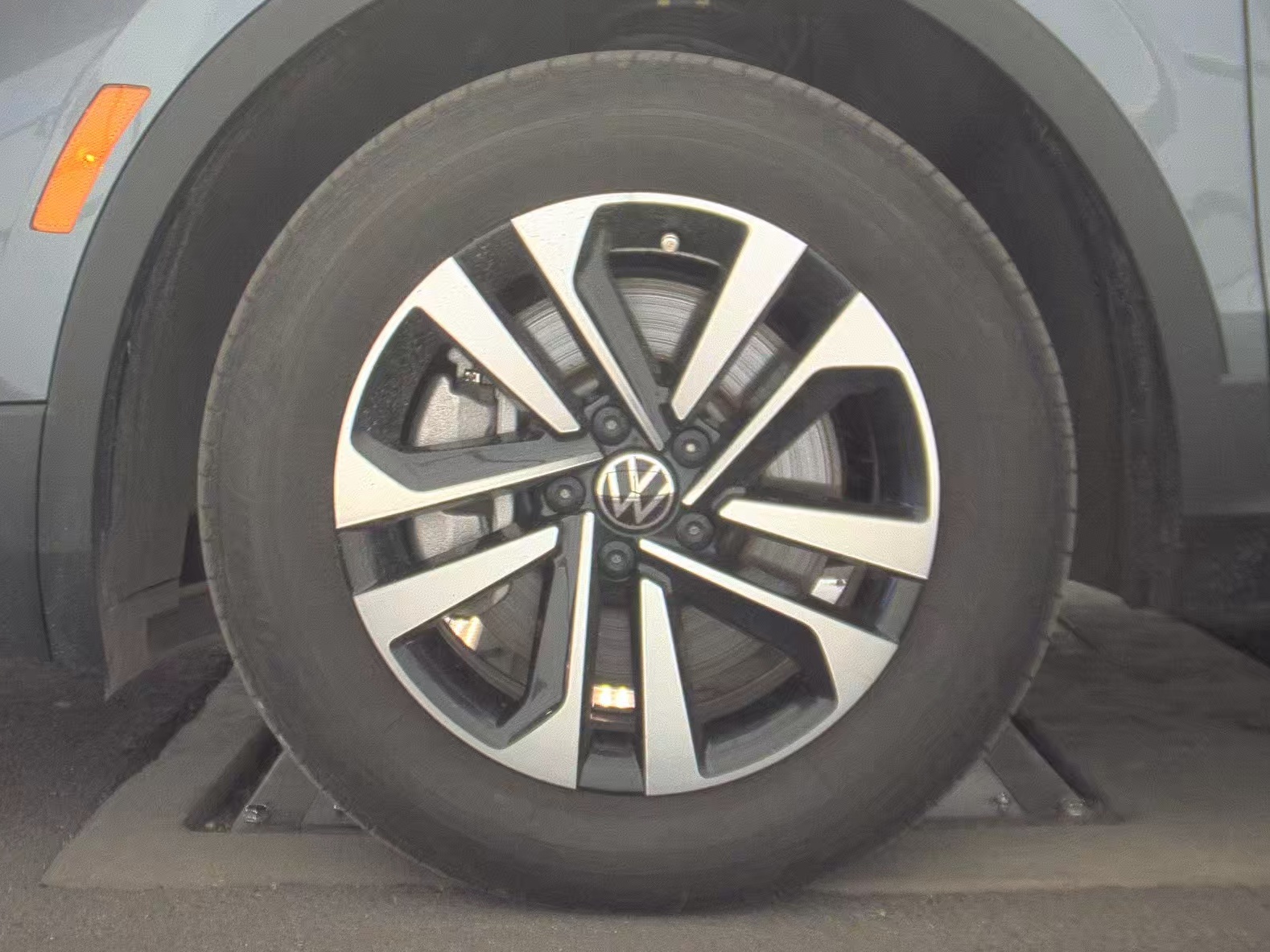 2024 Volkswagen Tiguan 2.0T S FWD