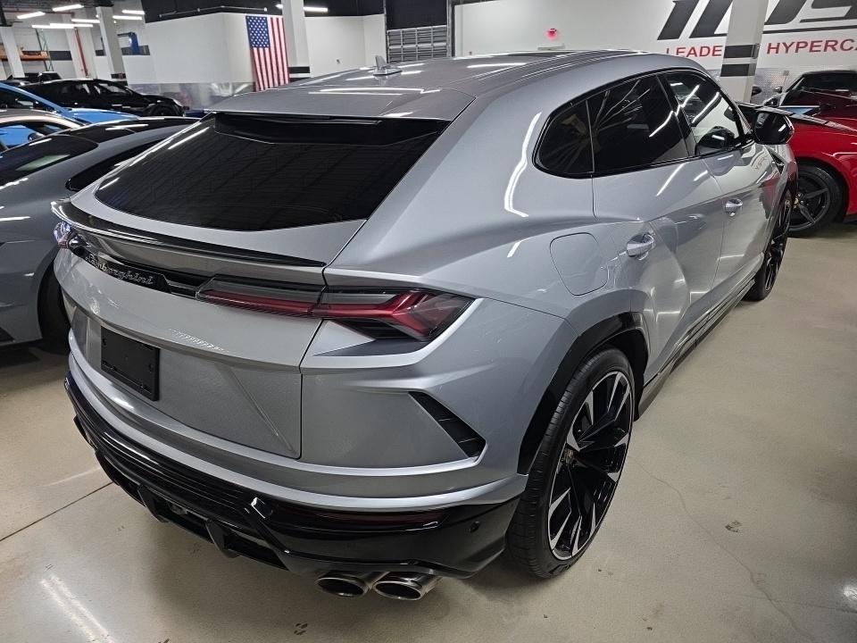 2022 Lamborghini Urus Base AWD