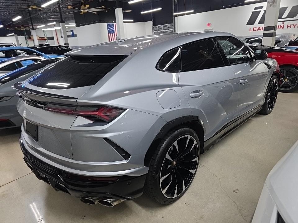 2022 Lamborghini Urus Base AWD
