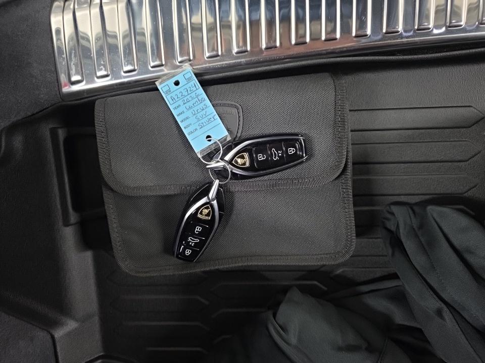 2022 Lamborghini Urus Base AWD