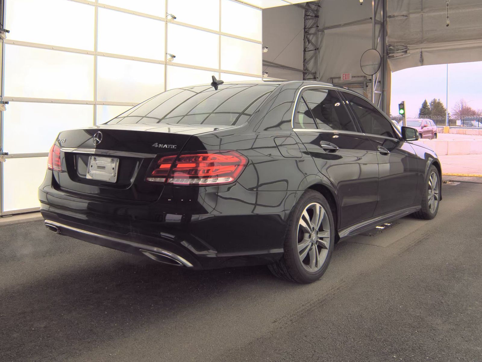 MERCEDES-BENZ E-CLASS - 6