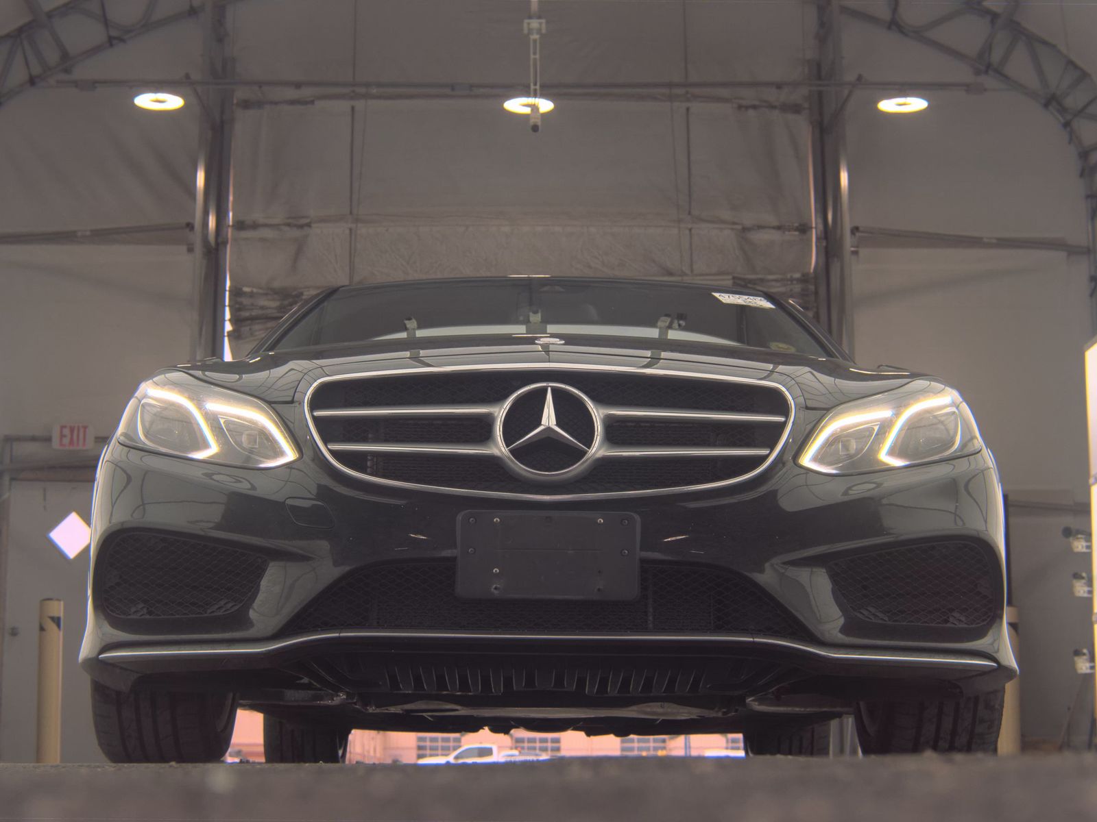 MERCEDES-BENZ E-CLASS - 4