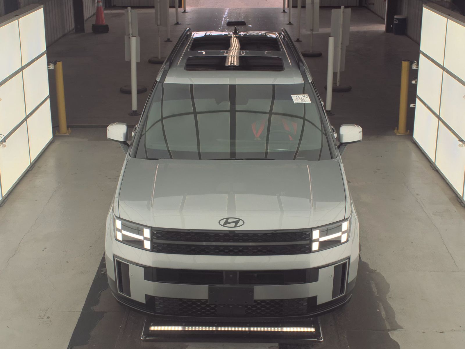 HYUNDAI CALLIGRAPH - 3