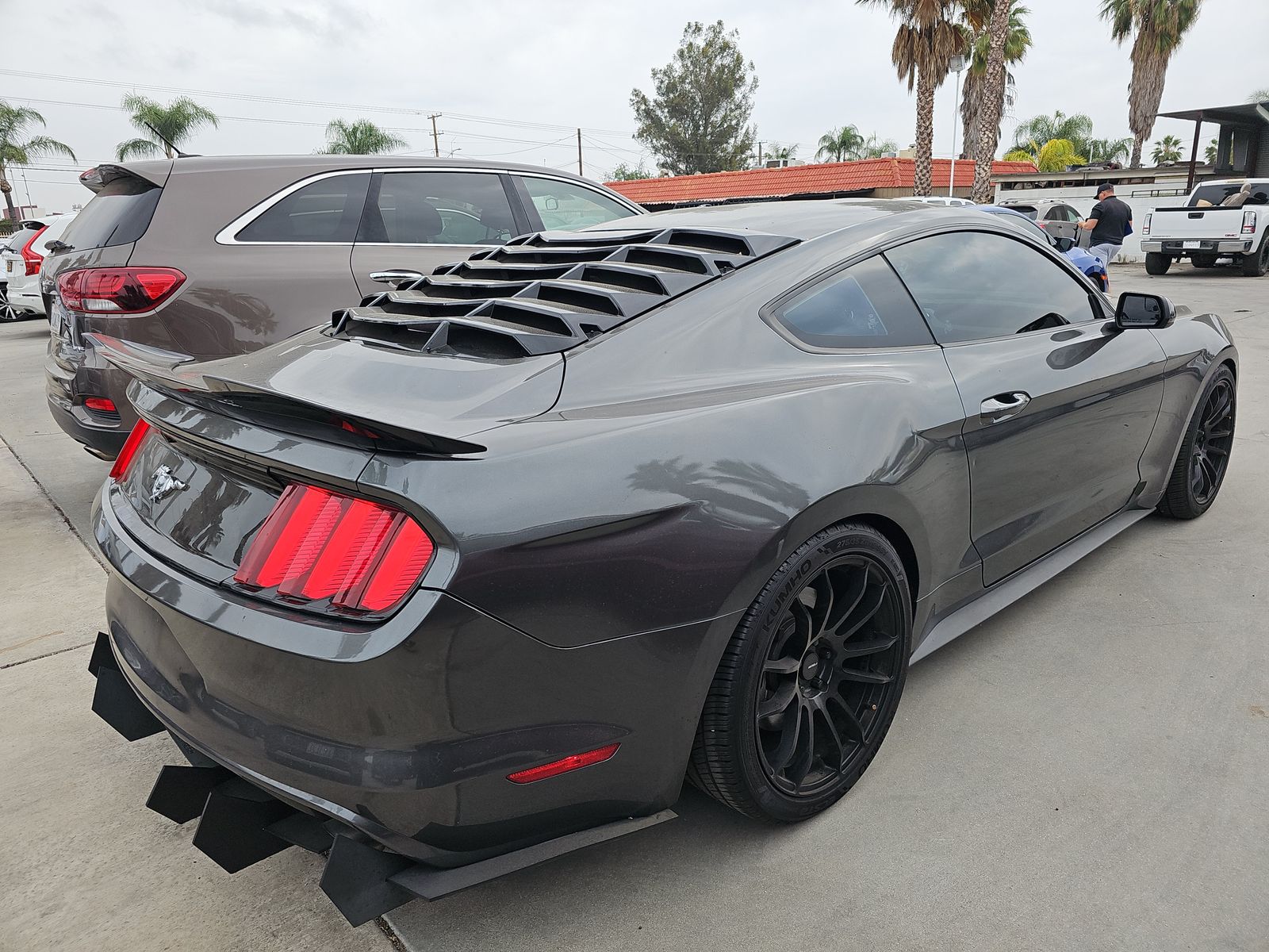 2017 Ford Mustang EcoBoost RWD