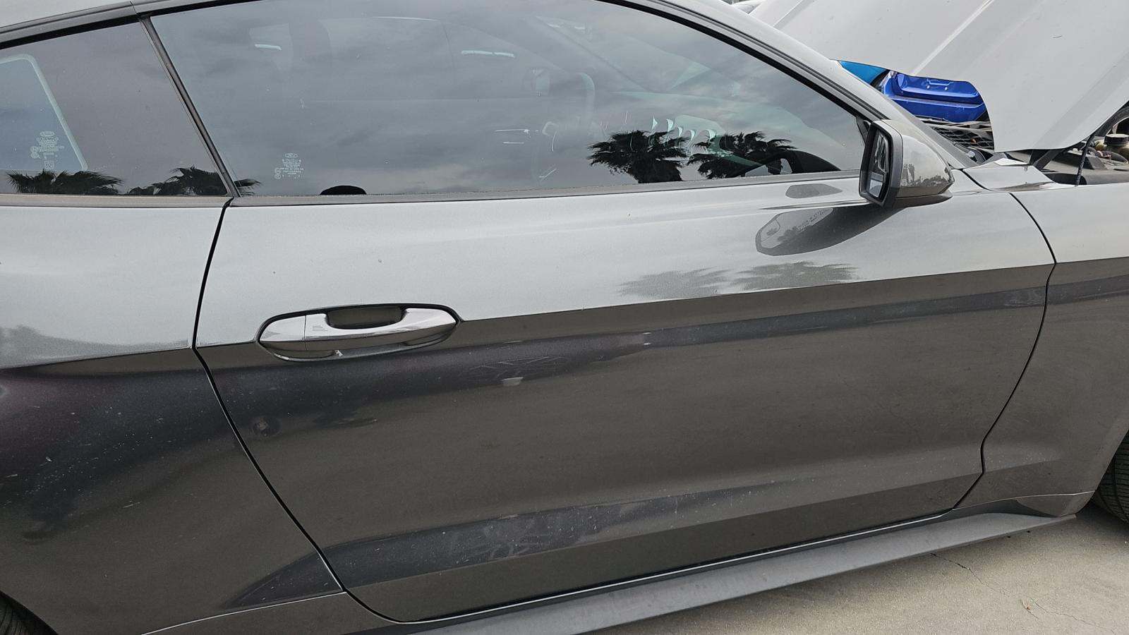 2017 Ford Mustang EcoBoost RWD