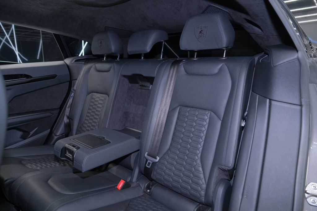 2022 Lamborghini Urus Base AWD