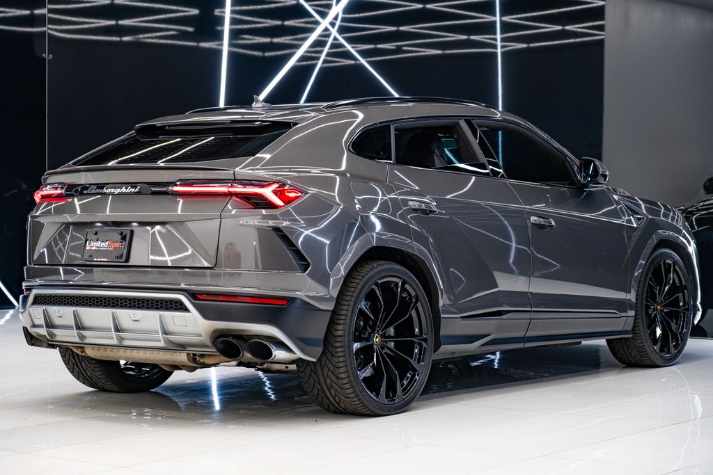 2022 Lamborghini Urus Base AWD