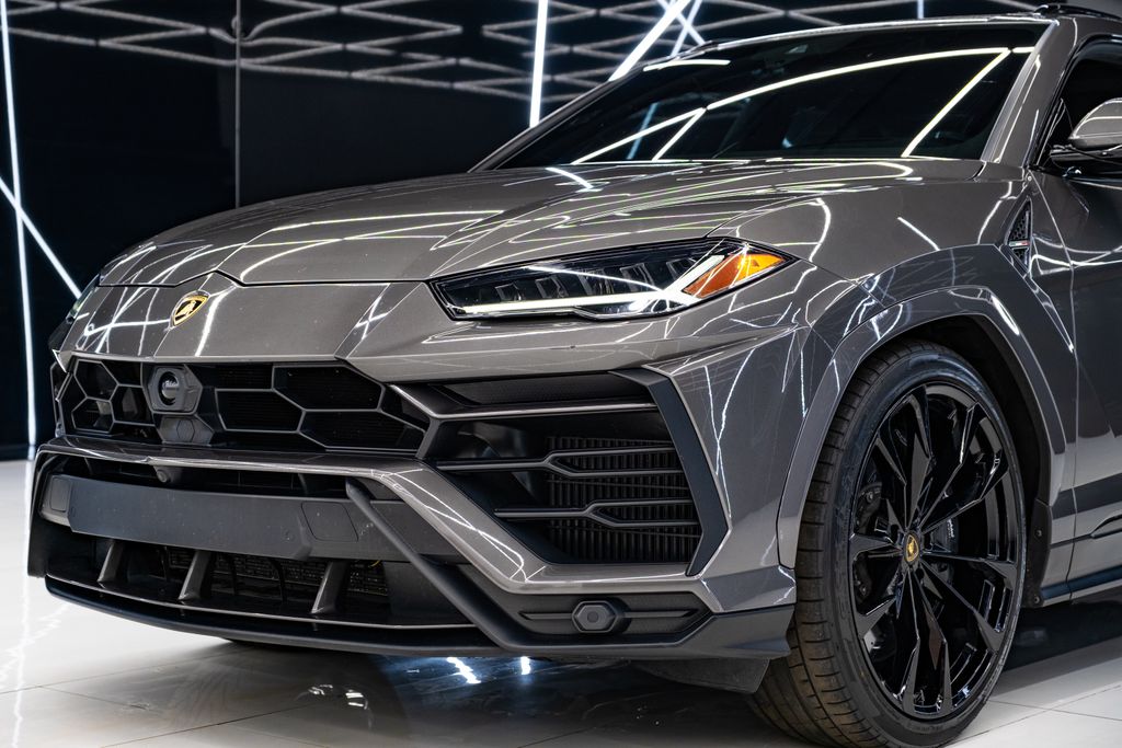 2022 Lamborghini Urus Base AWD