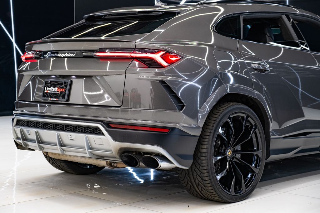 2022 Lamborghini Urus Base AWD