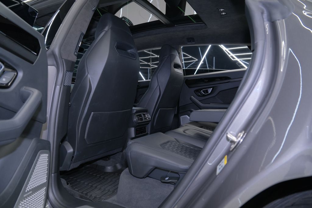 2022 Lamborghini Urus Base AWD