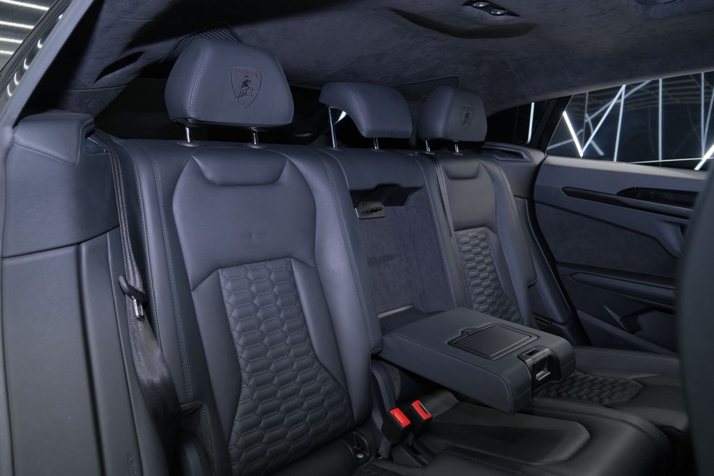 2022 Lamborghini Urus Base AWD