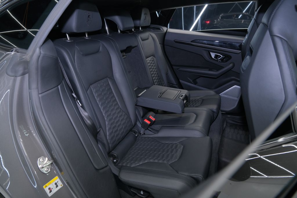 2022 Lamborghini Urus Base AWD