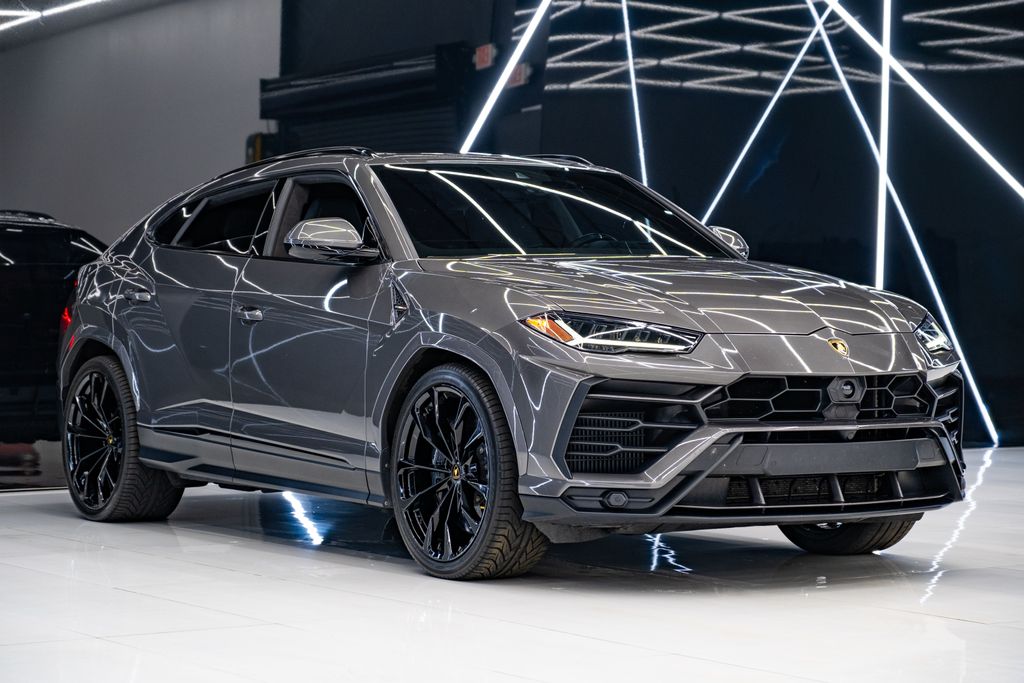 2022 Lamborghini Urus Base AWD