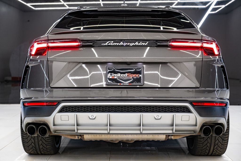 2022 Lamborghini Urus Base AWD