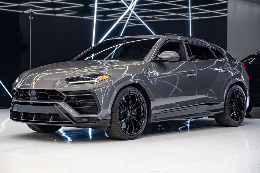 2022 Lamborghini Urus Base AWD