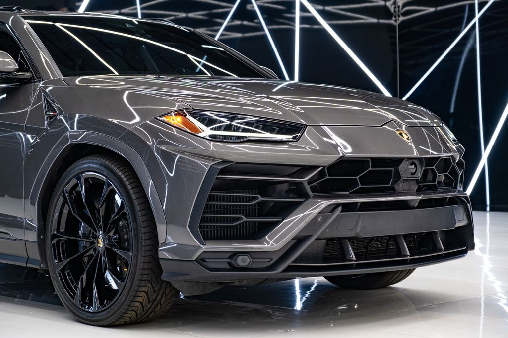 2022 Lamborghini Urus Base AWD