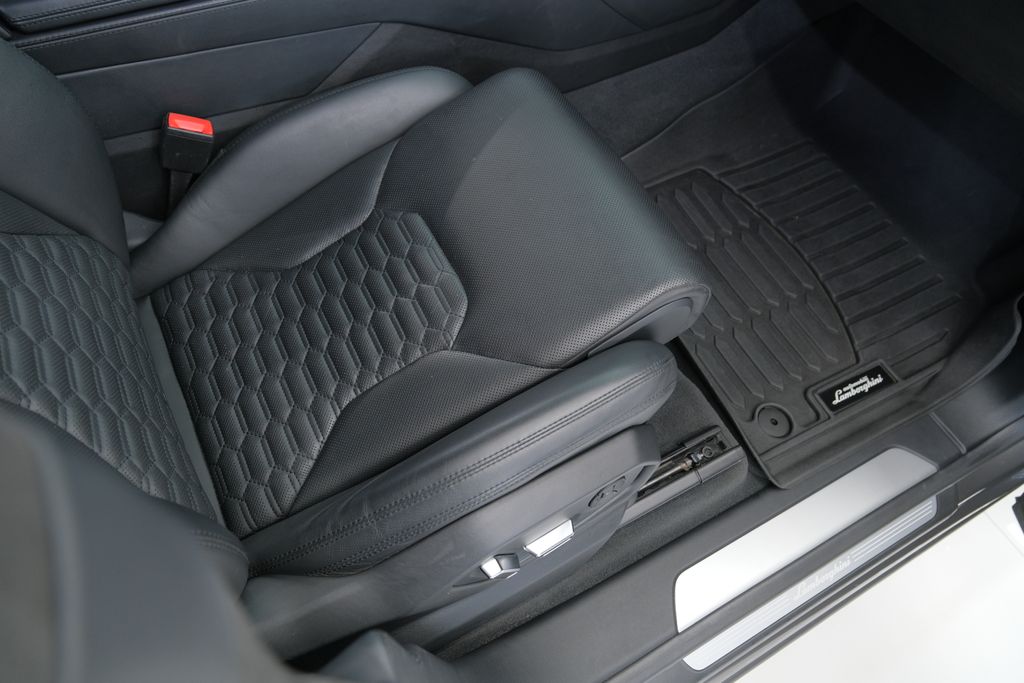 2022 Lamborghini Urus Base AWD