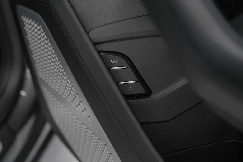 2022 Lamborghini Urus Base AWD