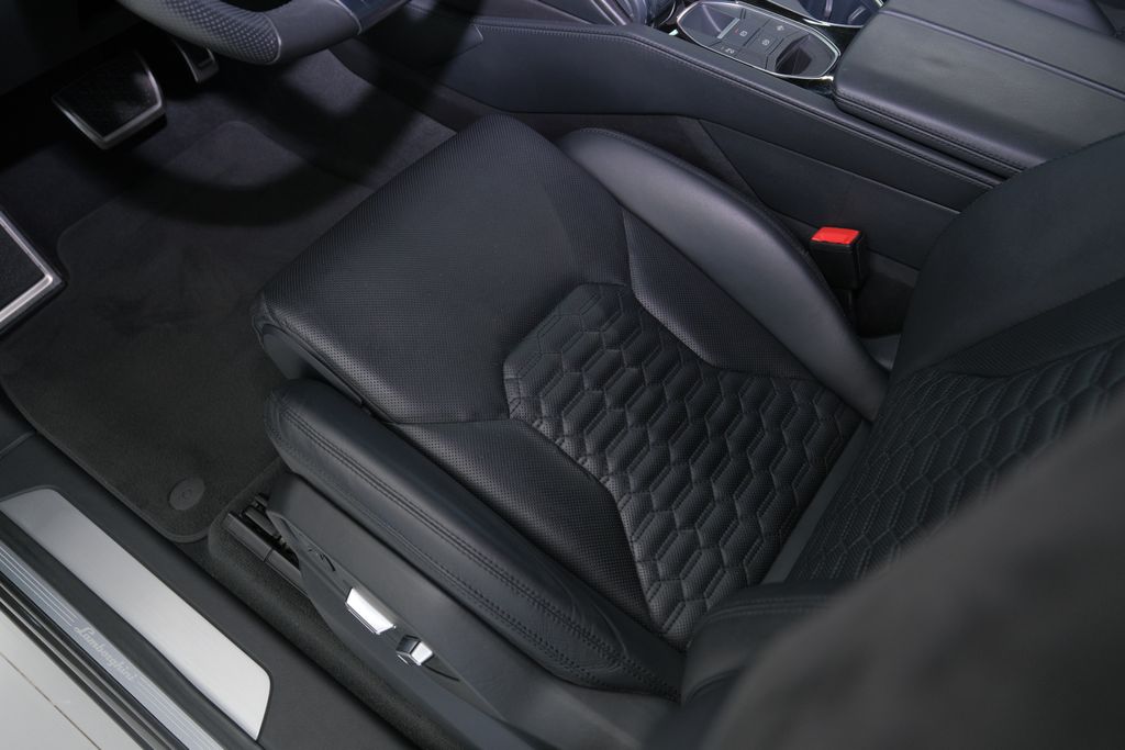 2022 Lamborghini Urus Base AWD