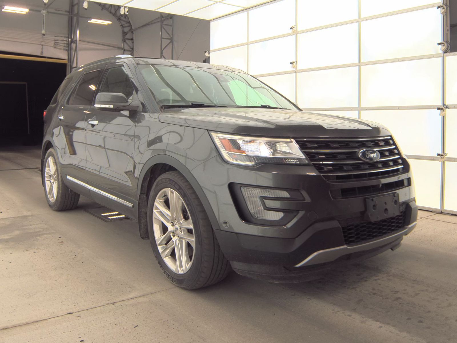 FORD EXPLORER - 5