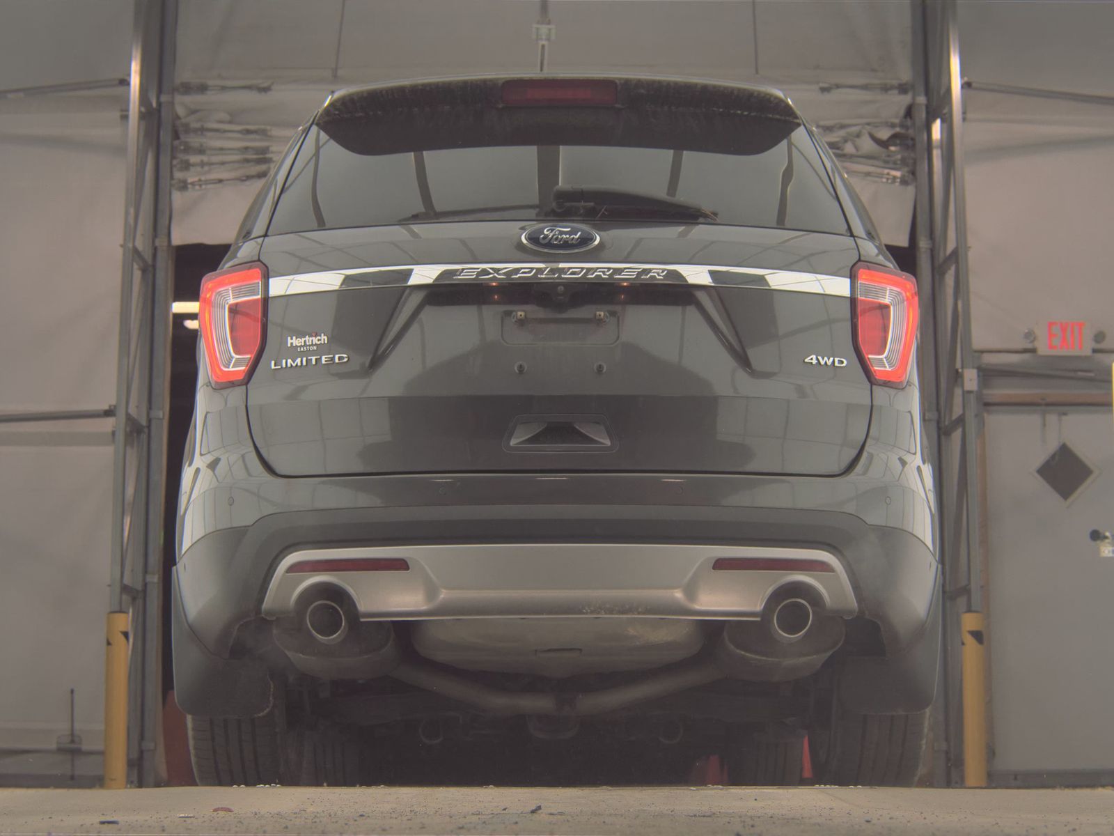 FORD EXPLORER - 8