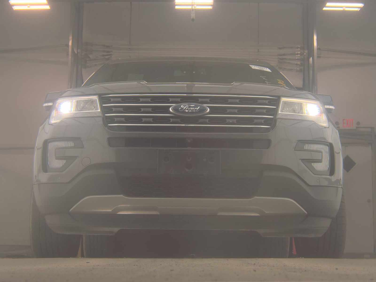FORD EXPLORER - 4
