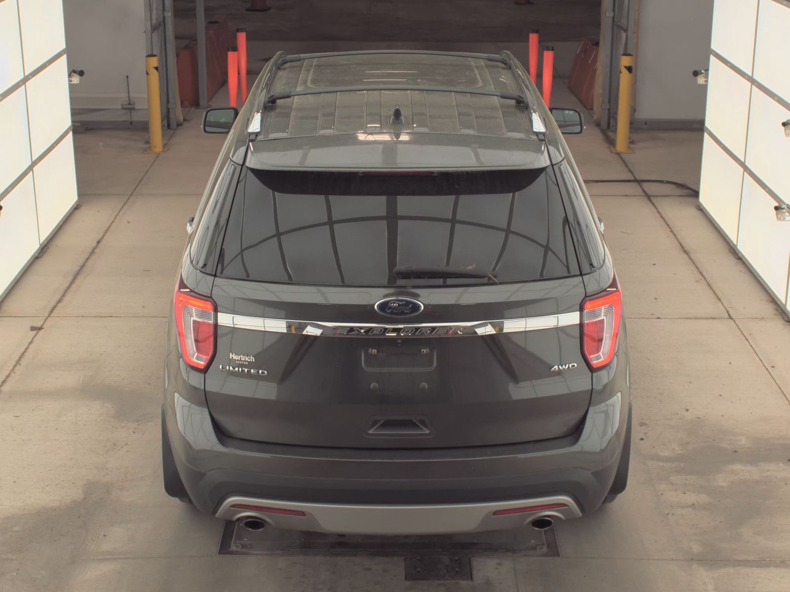 FORD EXPLORER - 7