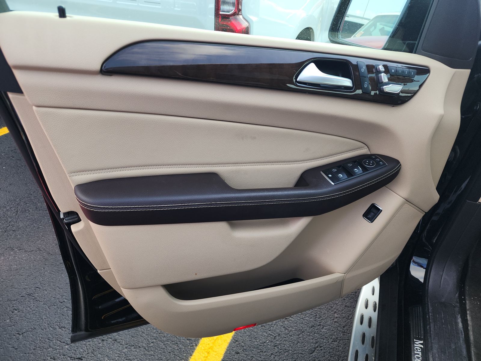 MERCEDES-BENZ GLE - 10