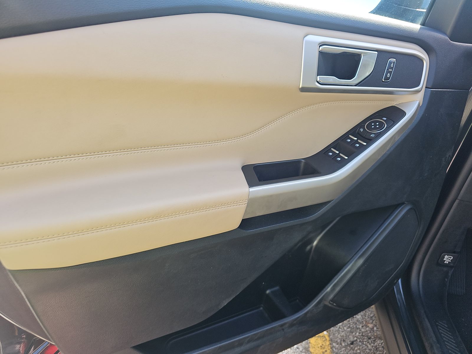 2023 Ford Explorer XLT AWD