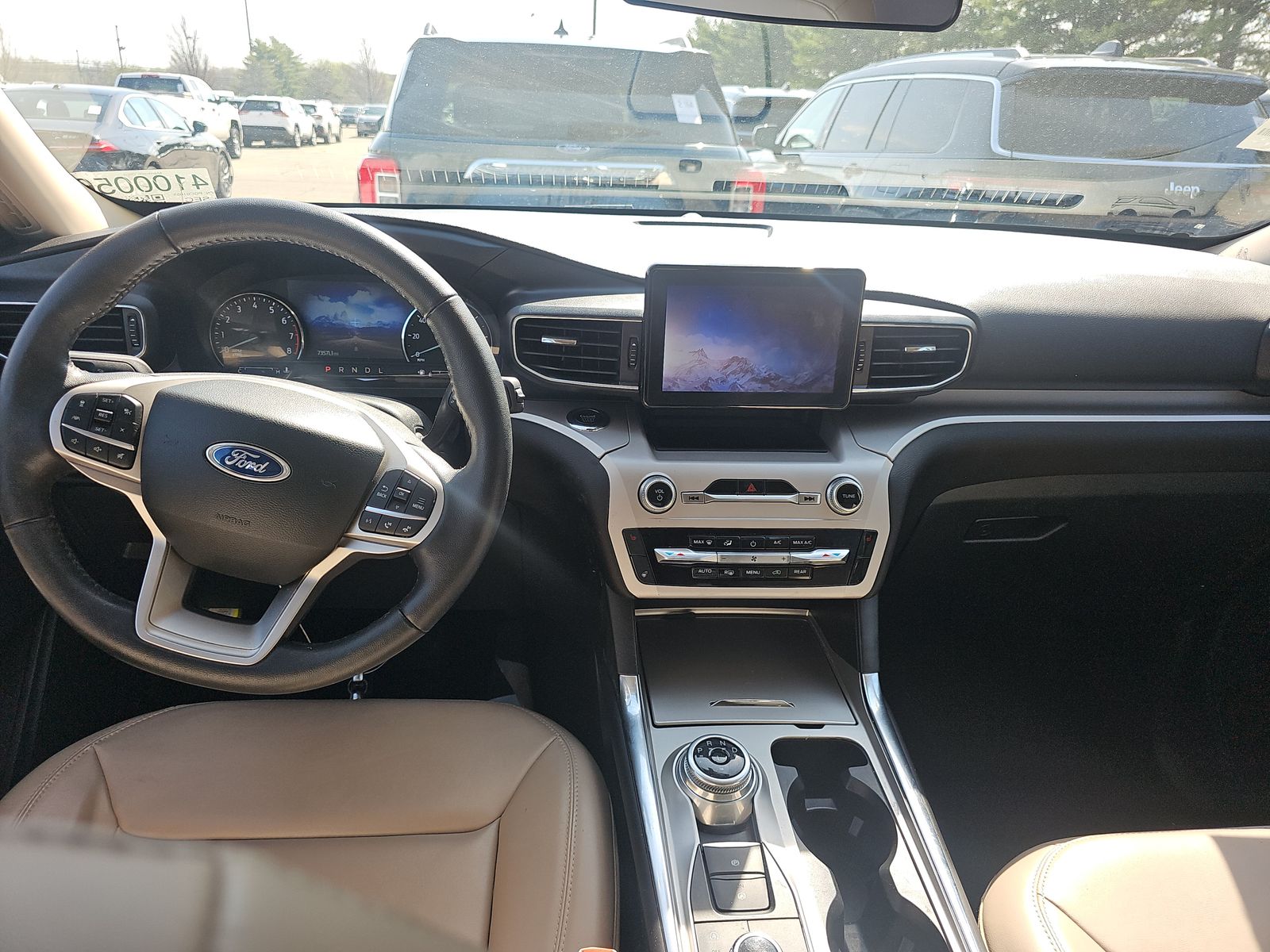 2023 Ford Explorer XLT AWD