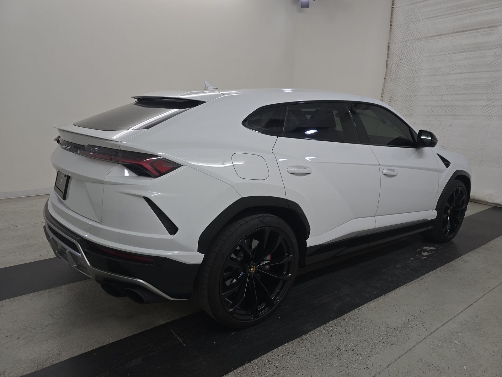 2021 Lamborghini Urus Base AWD