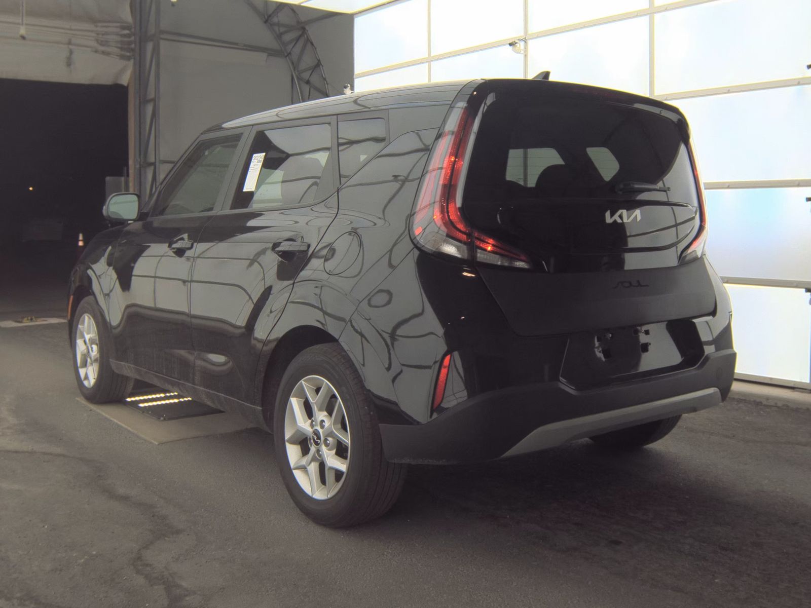 KIA OTHER - 9