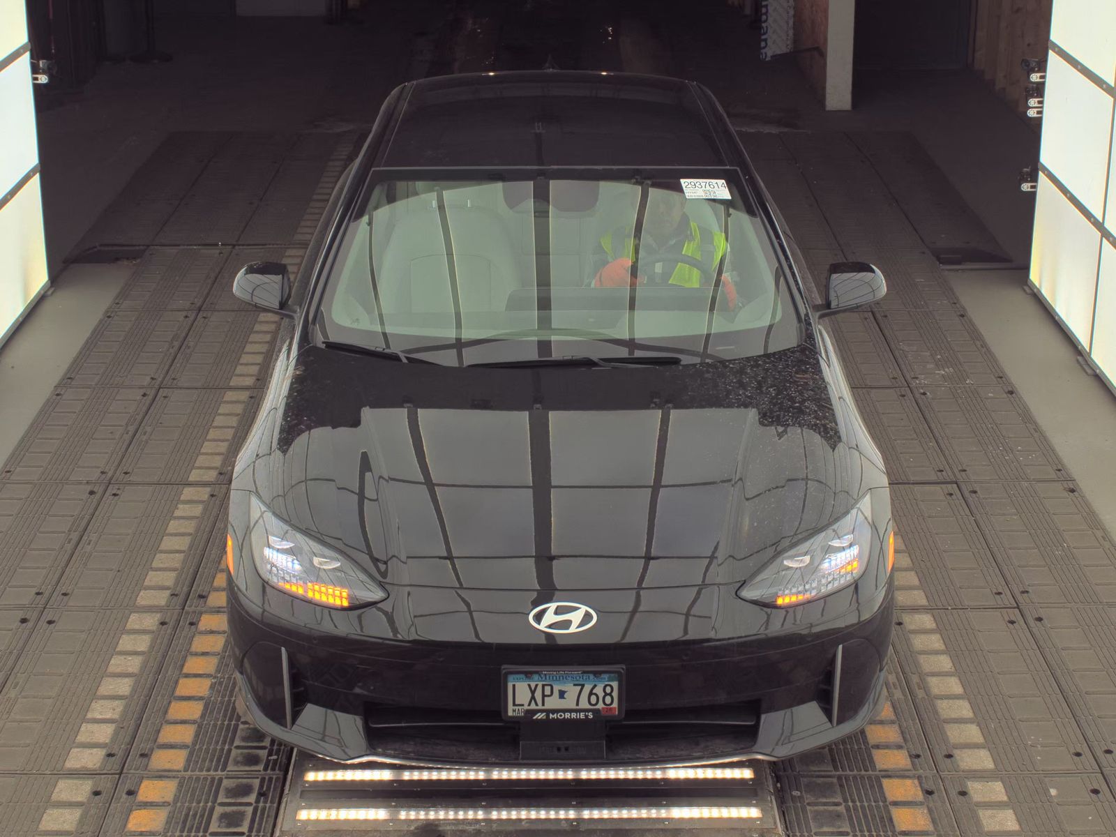 HYUNDAI SEL - 3