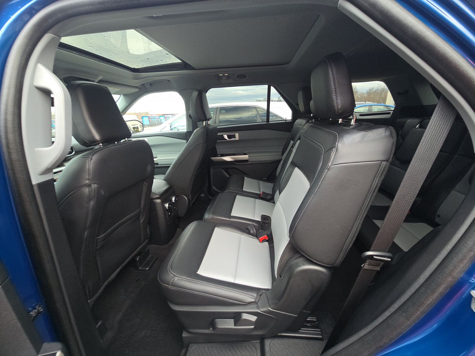 2022 Ford Explorer XLT AWD