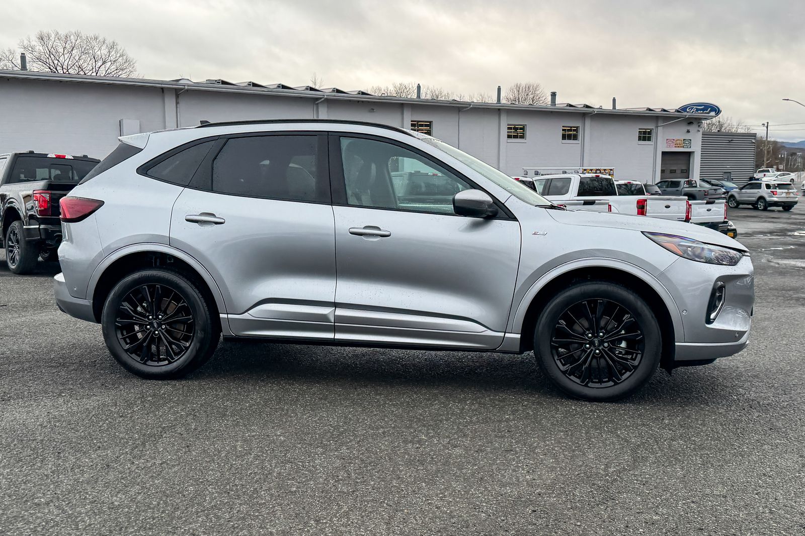 FORD ESCAPE - 3