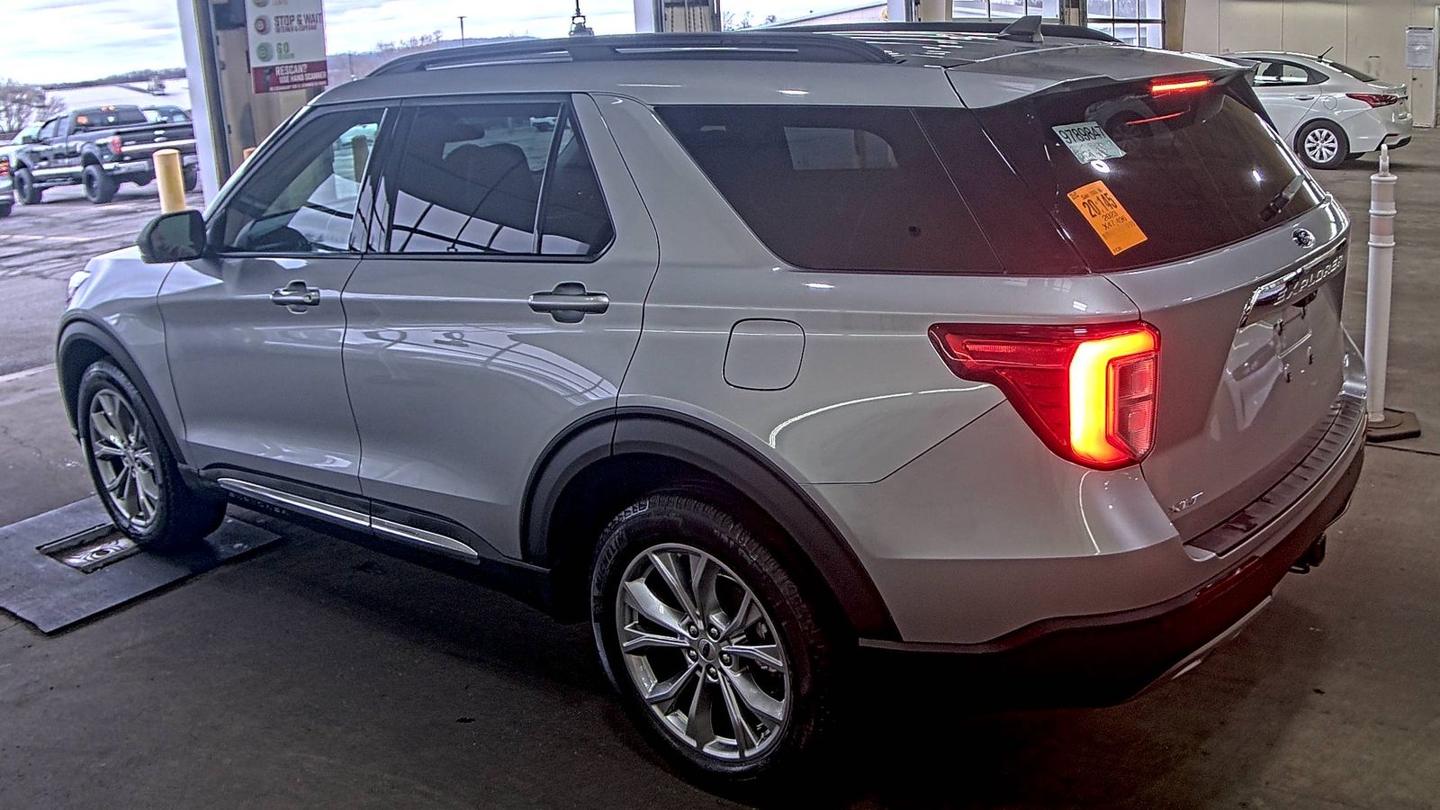 2023 Ford Explorer XLT AWD