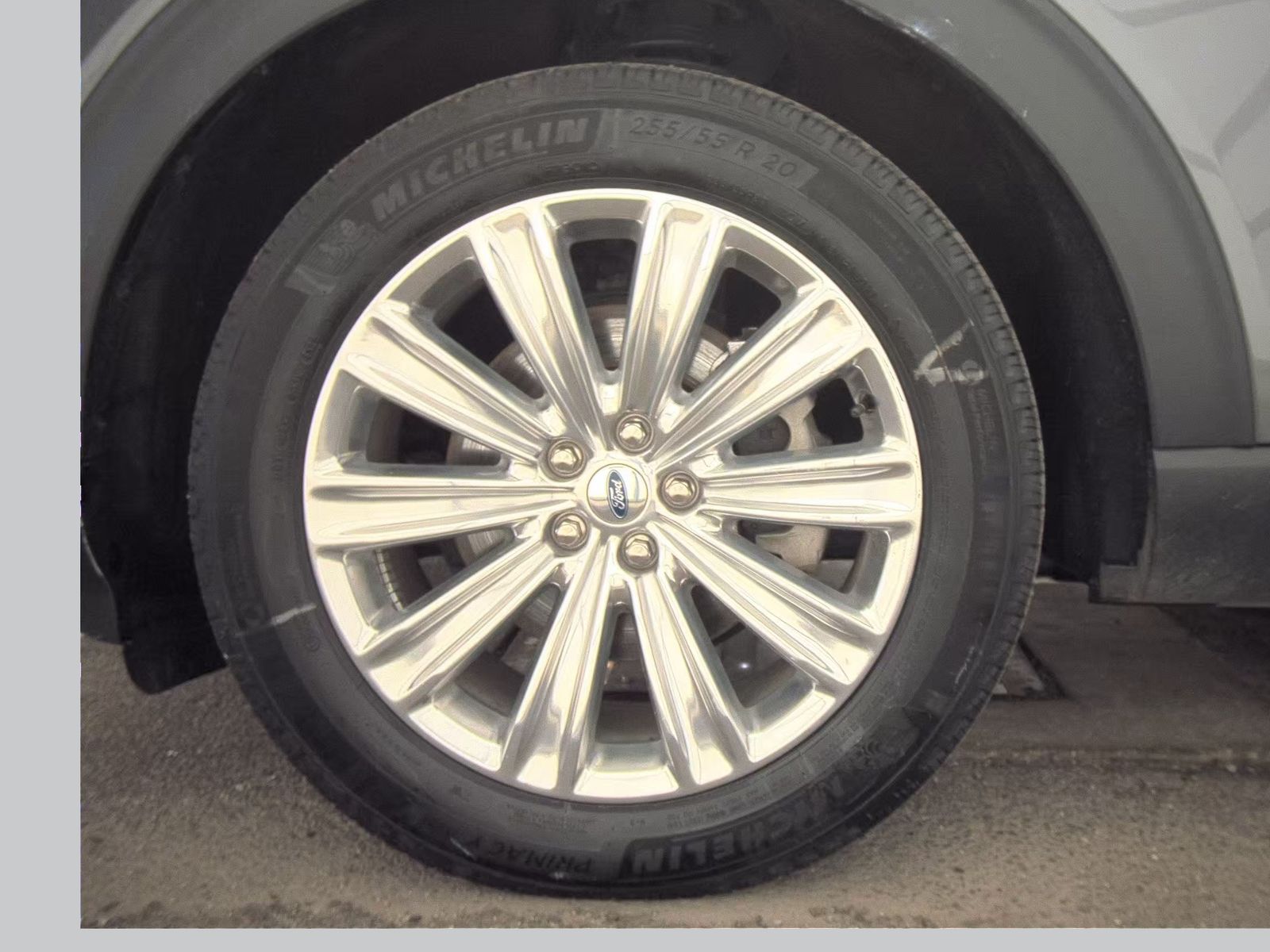 2023 Ford Explorer Limited AWD